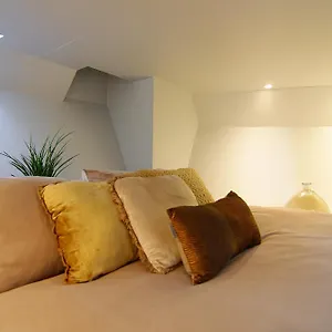 https://najade-eco-houseboat.amsterdamhotelsnl.com