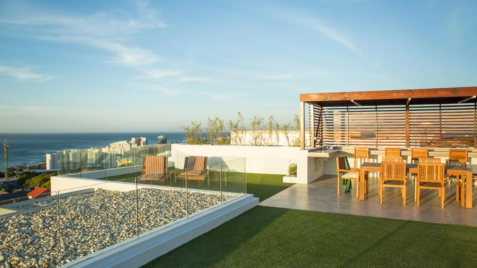 Elements Luxury Suites By Totalstay Cape Town 4*,